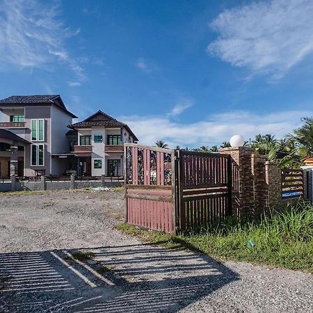 Nurbayu Chalet, Kemaman Kuantan Exterior foto