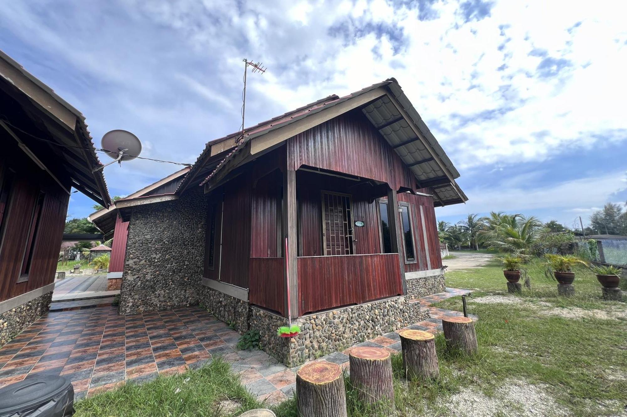 Nurbayu Chalet, Kemaman Kuantan Exterior foto